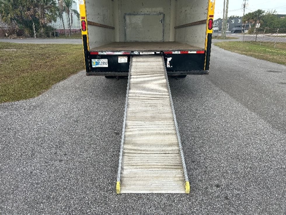 Light Duty Box Truck-Light and Medium Duty Trucks-Ford-2022-E350-Tampa-FL-101,058\n\t\tmiles-$ 29,000 - Image 9