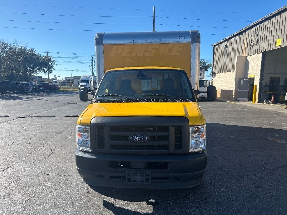 Light Duty Box Truck-Light and Medium Duty Trucks-Ford-2022-E350-Tampa-FL-101,185\n\t\tmiles-$ 29,000 - Image 2