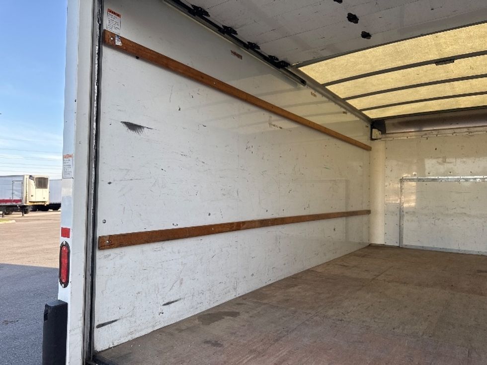 Light Duty Box Truck-Light and Medium Duty Trucks-Ford-2022-E350-Tampa-FL-103,988\n\t\tmiles-$ 30,750 - Image 10