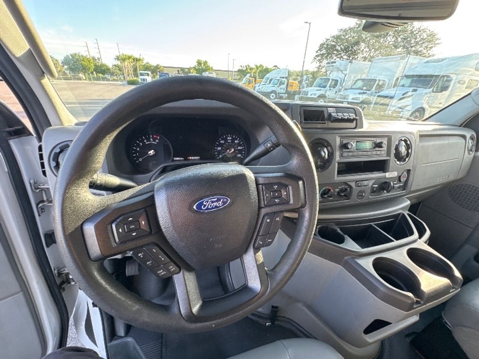 Light Duty Box Truck-Light and Medium Duty Trucks-Ford-2022-E350-Tampa-FL-103,988\n\t\tmiles-$ 30,750 - Image 17
