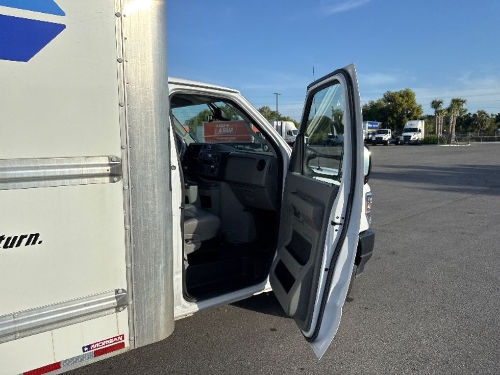 Light Duty Box Truck-Light and Medium Duty Trucks-Ford-2022-E350-Tampa-FL-103,988\n\t\tmiles-$ 30,750 - Image 19