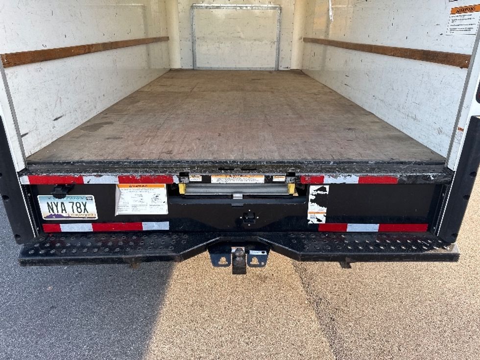 Light Duty Box Truck-Light and Medium Duty Trucks-Ford-2022-E350-Tampa-FL-103,988\n\t\tmiles-$ 30,750 - Image 9