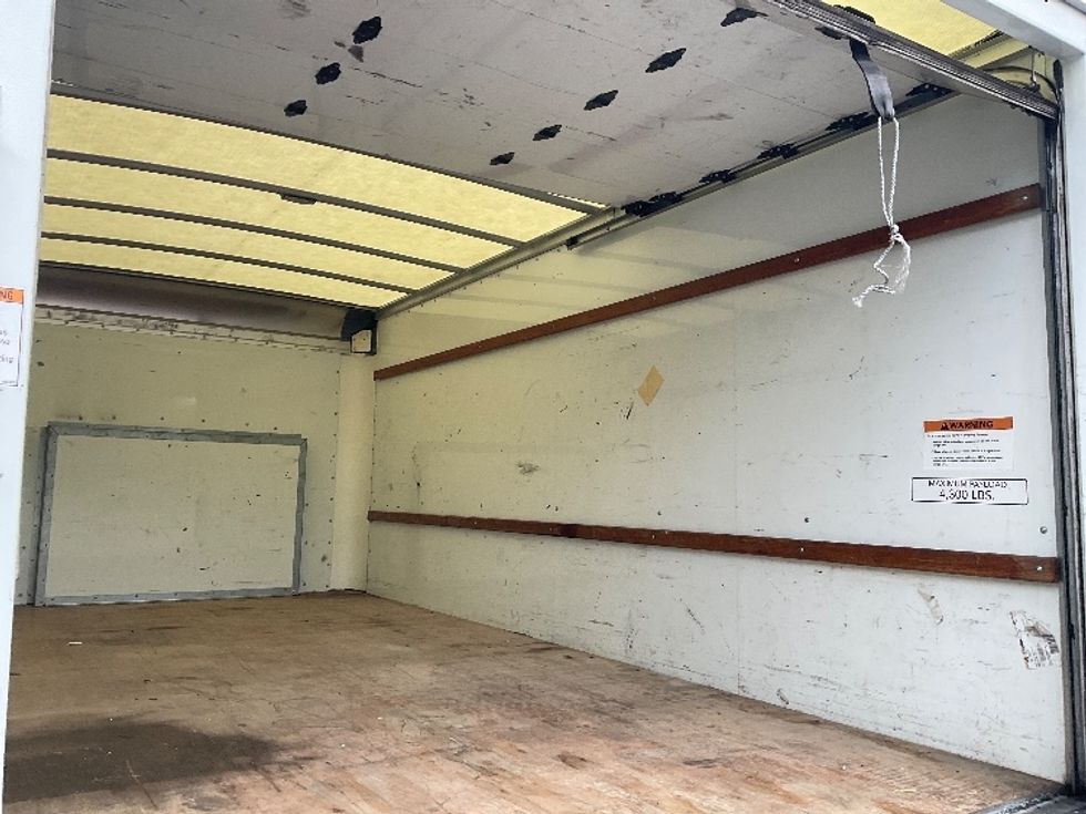 Light Duty Box Truck-Light and Medium Duty Trucks-Ford-2022-E350-Tampa-FL-110,942\n\t\tmiles-$ 28,500 - Image 12