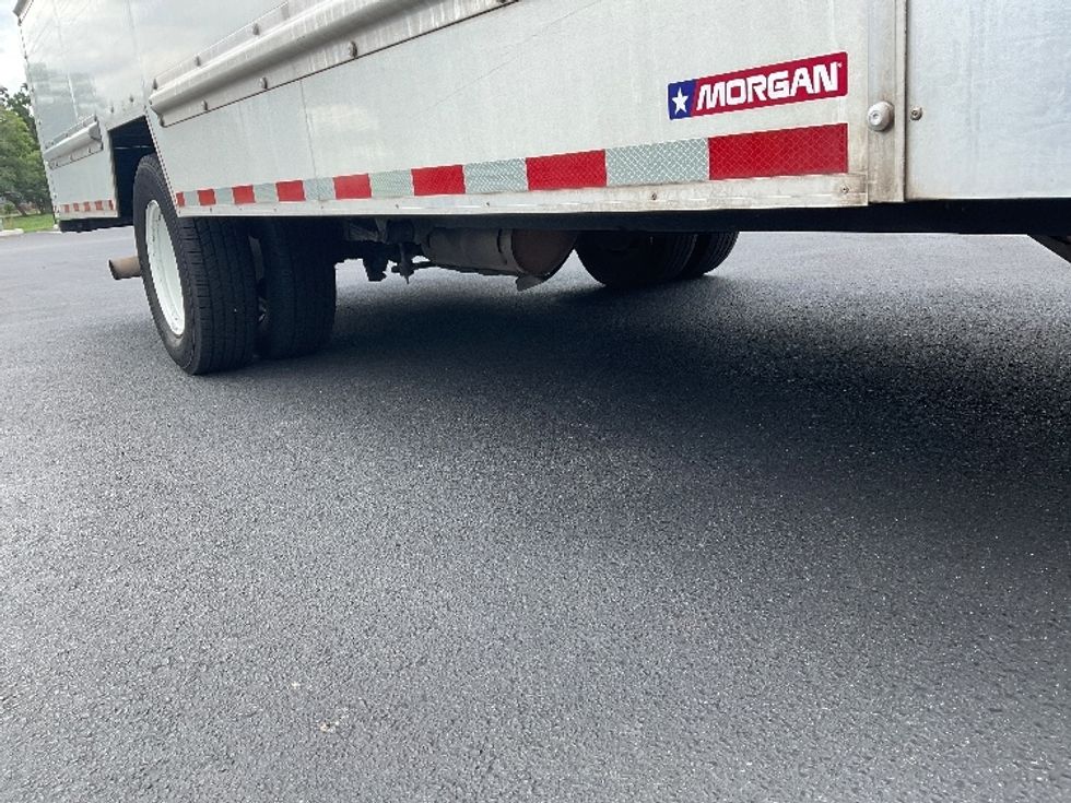 Light Duty Box Truck-Light and Medium Duty Trucks-Ford-2022-E350-Tampa-FL-110,942\n\t\tmiles-$ 28,500 - Image 14