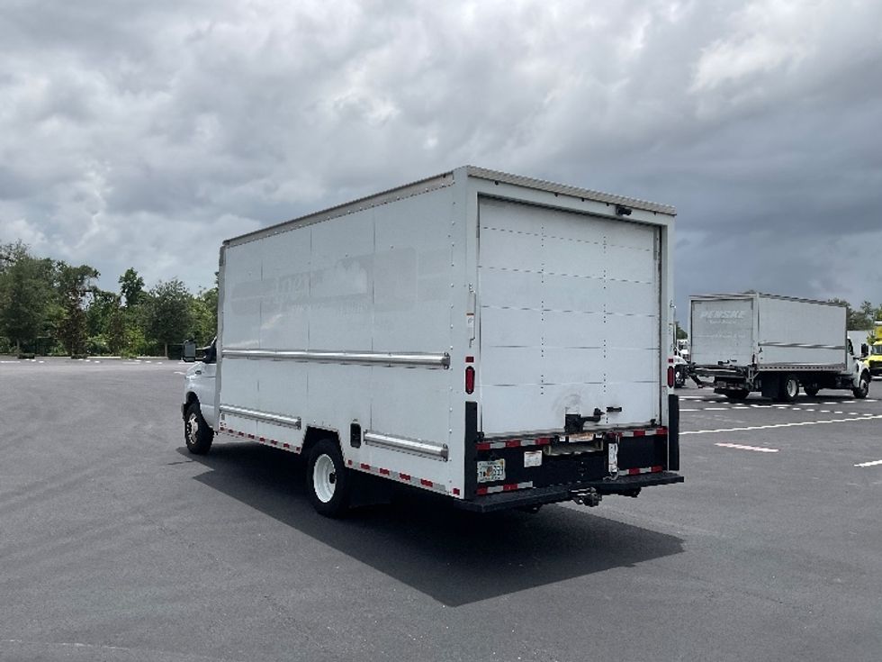 Light Duty Box Truck-Light and Medium Duty Trucks-Ford-2022-E350-Tampa-FL-110,942\n\t\tmiles-$ 28,500 - Image 6