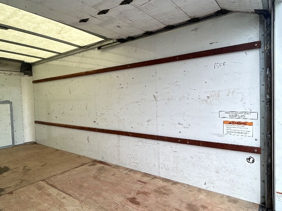 Light Duty Box Truck-Light and Medium Duty Trucks-Ford-2022-E350-Tampa-FL-153,498\n\t\tmiles-$ 19,750 - Image 12