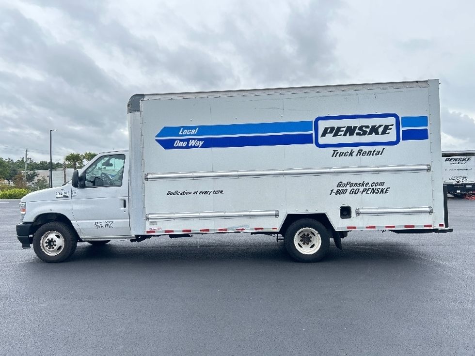 Light Duty Box Truck-Light and Medium Duty Trucks-Ford-2022-E350-Tampa-FL-153,498\n\t\tmiles-$ 19,750 - Image 4