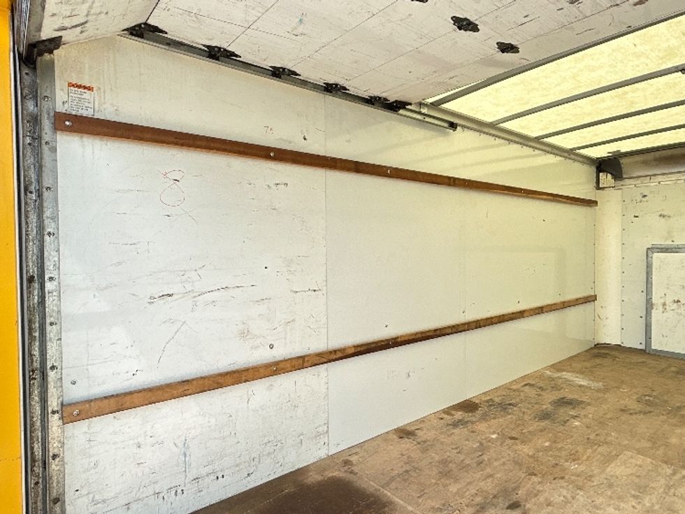 Light Duty Box Truck-Light and Medium Duty Trucks-Ford-2022-E350-Tampa-FL-154,812\n\t\tmiles-$ 18,500 - Image 11