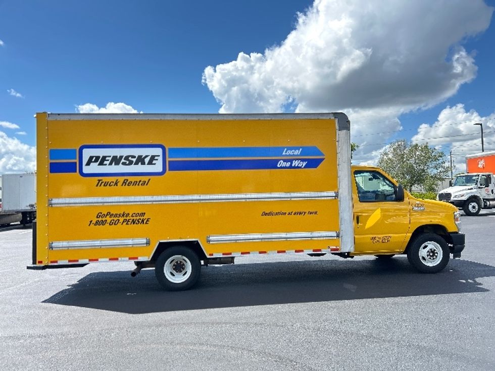 Light Duty Box Truck-Light and Medium Duty Trucks-Ford-2022-E350-Tampa-FL-154,812\n\t\tmiles-$ 18,500 - Image 15