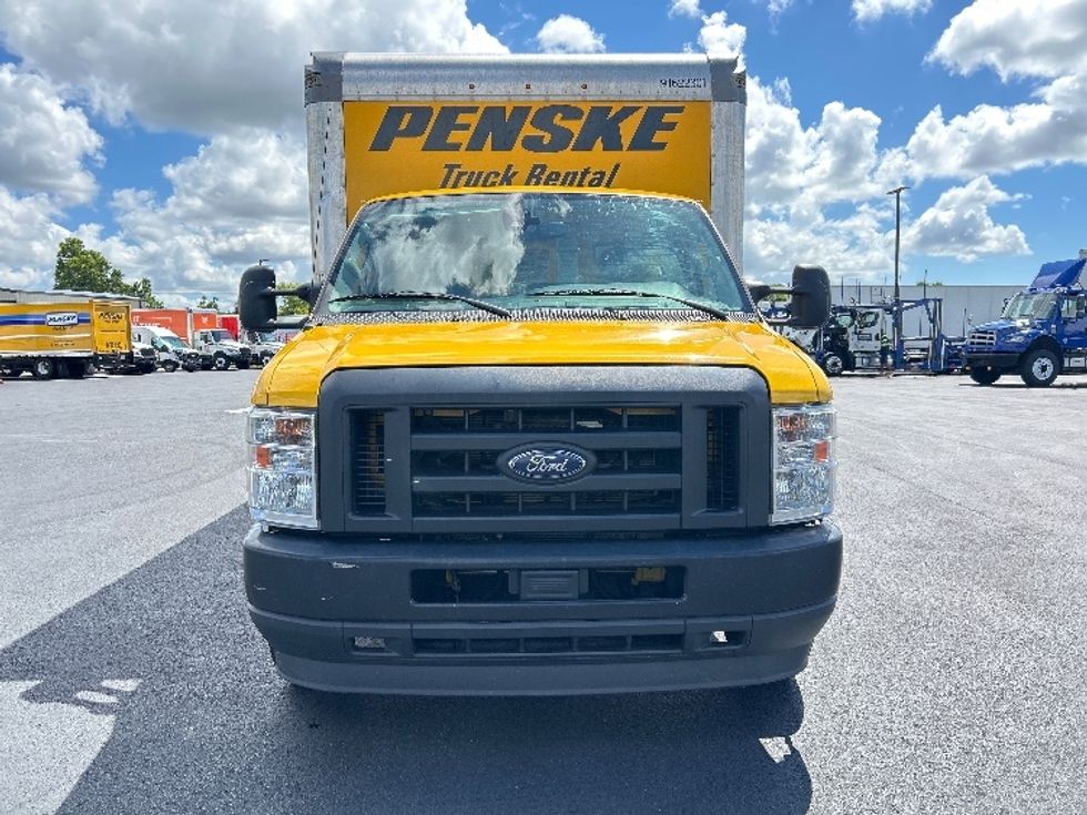 Light Duty Box Truck-Light and Medium Duty Trucks-Ford-2022-E350-Tampa-FL-154,812\n\t\tmiles-$ 18,500 - Image 2