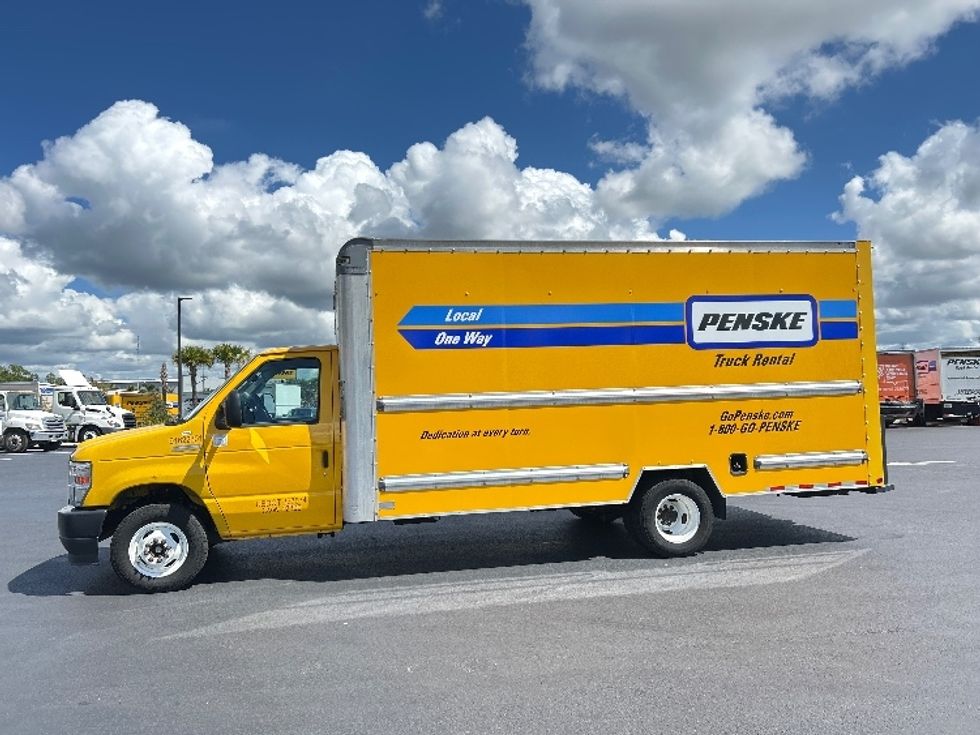 Light Duty Box Truck-Light and Medium Duty Trucks-Ford-2022-E350-Tampa-FL-154,812\n\t\tmiles-$ 18,500 - Image 4
