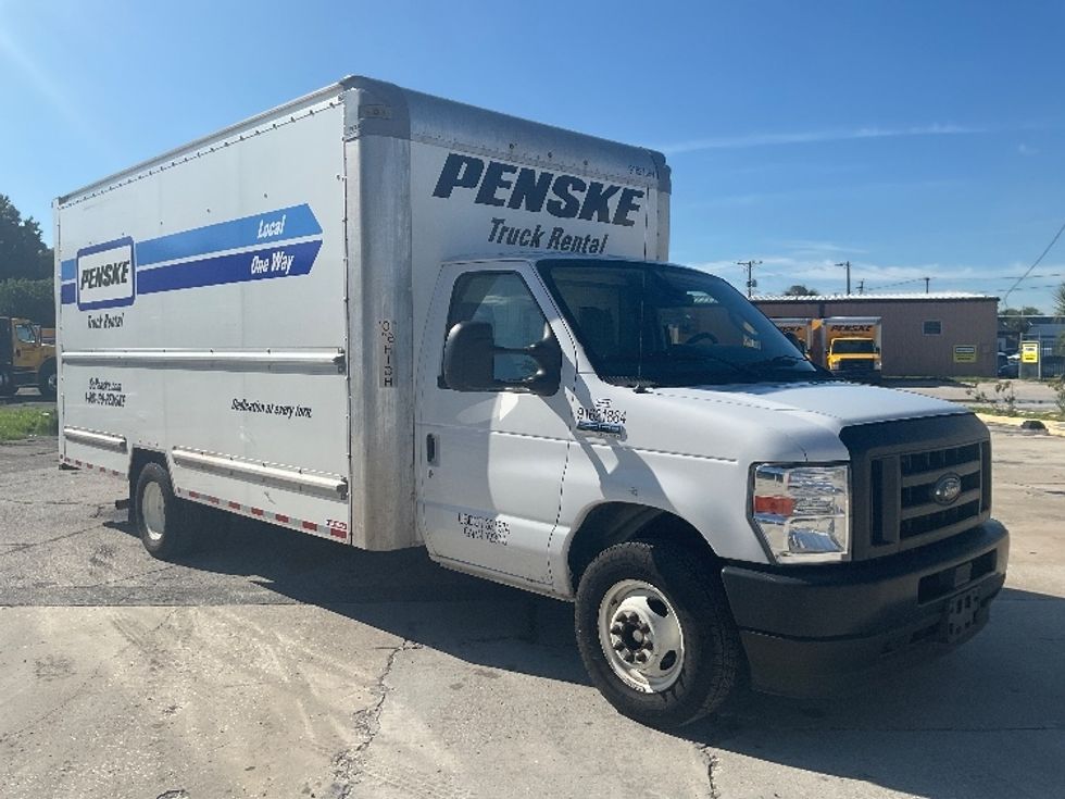 Light Duty Box Truck-Light and Medium Duty Trucks-Ford-2022-E350-Tampa-FL-164,328\n\t\tmiles-$ 19,500 - Image 1