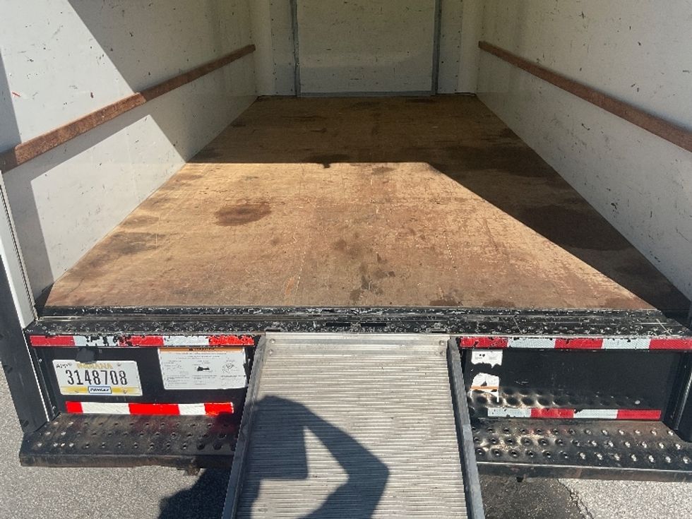 Light Duty Box Truck-Light and Medium Duty Trucks-Ford-2022-E350-Tampa-FL-164,328\n\t\tmiles-$ 19,500 - Image 10