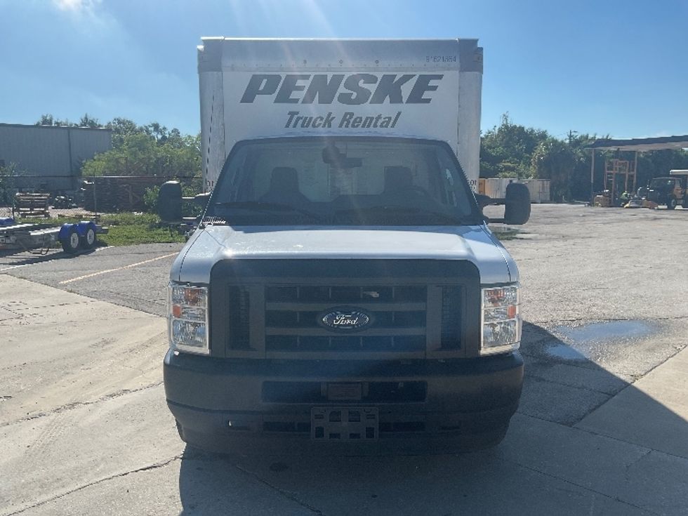 Light Duty Box Truck-Light and Medium Duty Trucks-Ford-2022-E350-Tampa-FL-164,328\n\t\tmiles-$ 19,500 - Image 2