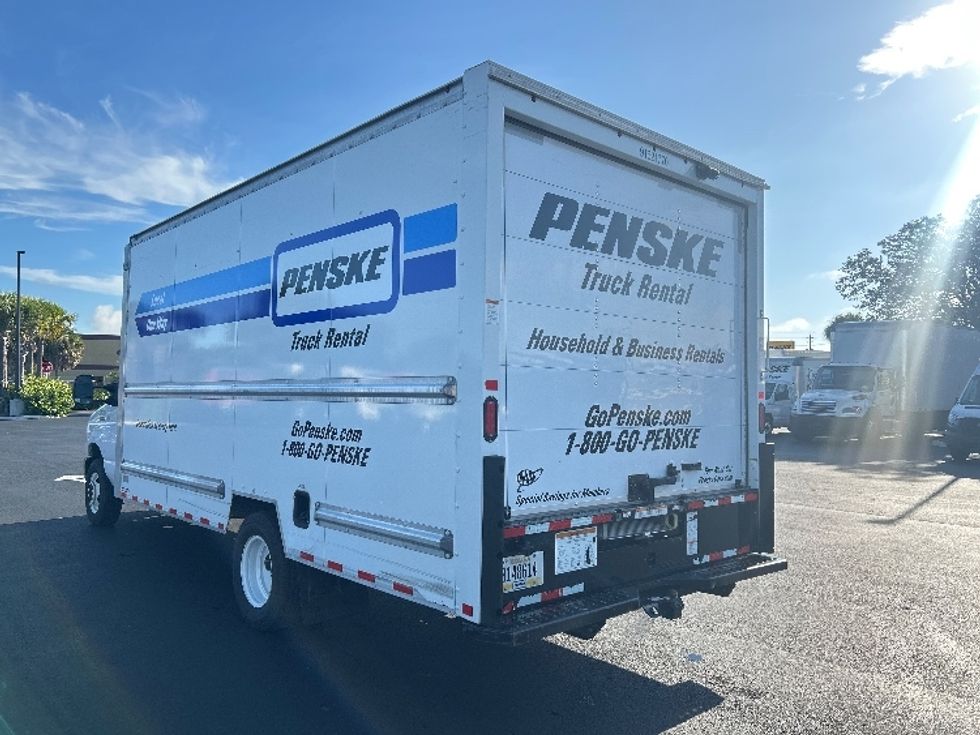 Light Duty Box Truck-Light and Medium Duty Trucks-Ford-2022-E350-Tampa-FL-166,239\n\t\tmiles-$ 19,250 - Image 6