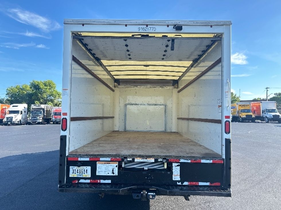 Light Duty Box Truck-Light and Medium Duty Trucks-Ford-2022-E350-Tampa-FL-166,239\n\t\tmiles-$ 19,250 - Image 8