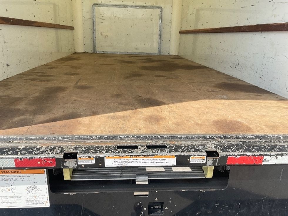 Light Duty Box Truck-Light and Medium Duty Trucks-Ford-2022-E350-Tampa-FL-190,055\n\t\tmiles-$ 17,500 - Image 10