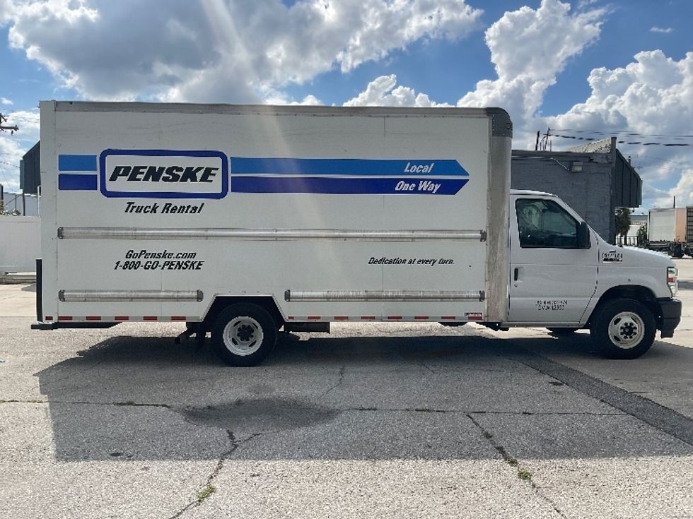 Light Duty Box Truck-Light and Medium Duty Trucks-Ford-2022-E350-Tampa-FL-190,055\n\t\tmiles-$ 17,500 - Image 15
