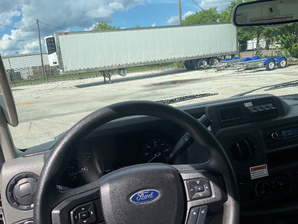 Light Duty Box Truck-Light and Medium Duty Trucks-Ford-2022-E350-Tampa-FL-190,055\n\t\tmiles-$ 17,500 - Image 18