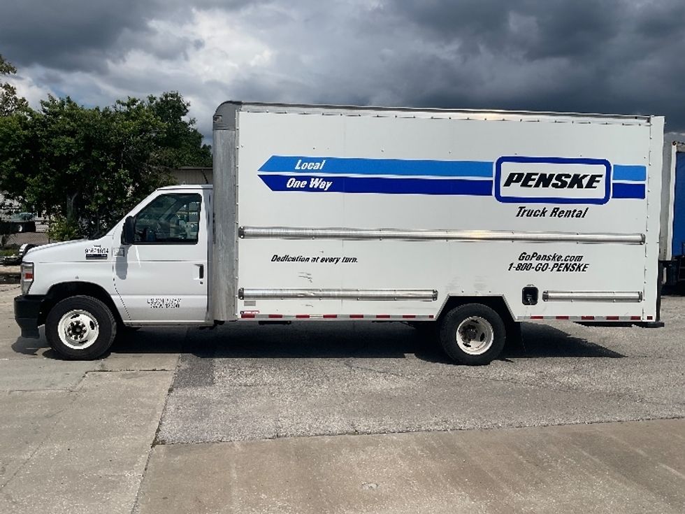 Light Duty Box Truck-Light and Medium Duty Trucks-Ford-2022-E350-Tampa-FL-190,055\n\t\tmiles-$ 17,500 - Image 4
