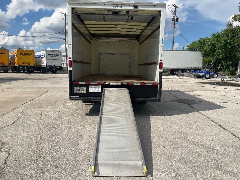 Light Duty Box Truck-Light and Medium Duty Trucks-Ford-2022-E350-Tampa-FL-190,055\n\t\tmiles-$ 17,500 - Image 9