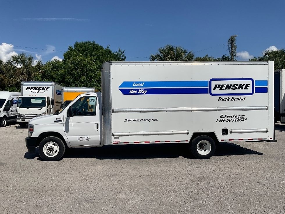 Light Duty Box Truck-Light and Medium Duty Trucks-Ford-2022-E350-Tampa-FL-73,577\n\t\tmiles-$ 36,250 - Image 4