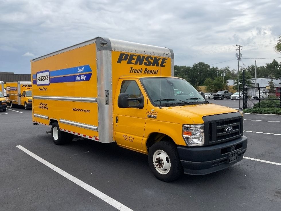 Light Duty Box Truck-Light and Medium Duty Trucks-Ford-2022-E350-Tampa-FL-77,884\n\t\tmiles-$ 29,500 - Image 1