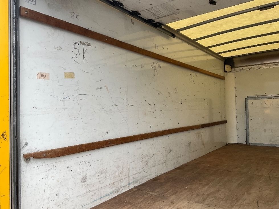 Light Duty Box Truck-Light and Medium Duty Trucks-Ford-2022-E350-Tampa-FL-77,884\n\t\tmiles-$ 29,500 - Image 11