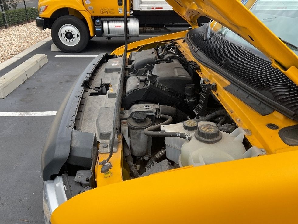 Light Duty Box Truck-Light and Medium Duty Trucks-Ford-2022-E350-Tampa-FL-77,884\n\t\tmiles-$ 29,500 - Image 24