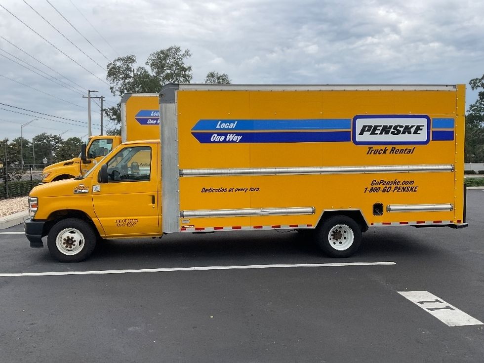 Light Duty Box Truck-Light and Medium Duty Trucks-Ford-2022-E350-Tampa-FL-77,884\n\t\tmiles-$ 29,500 - Image 4