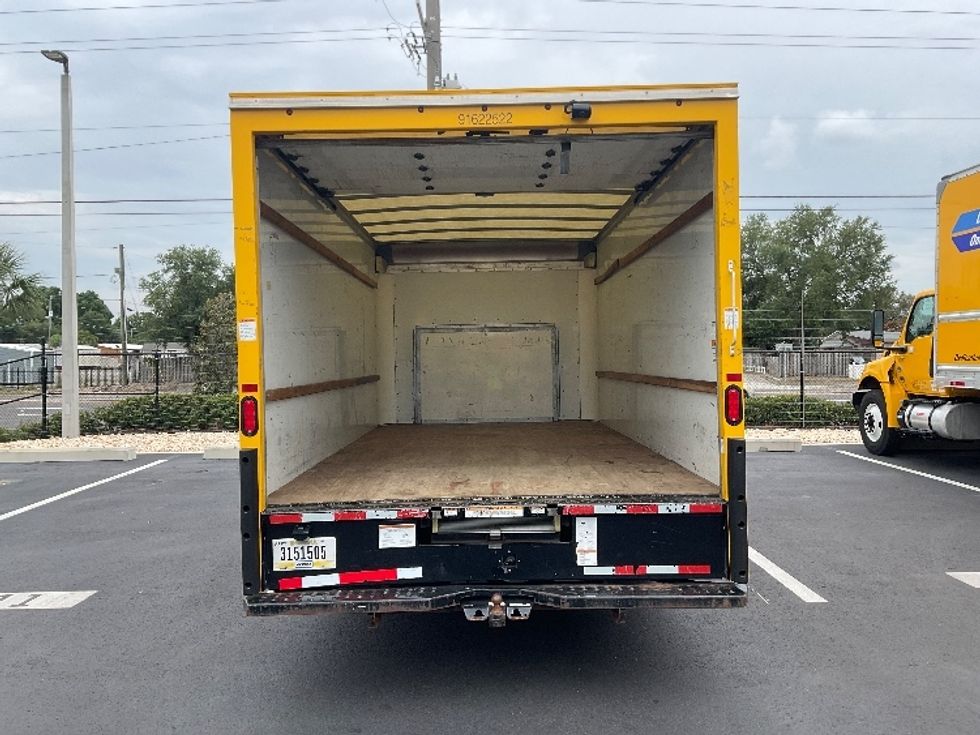 Light Duty Box Truck-Light and Medium Duty Trucks-Ford-2022-E350-Tampa-FL-77,884\n\t\tmiles-$ 29,500 - Image 9