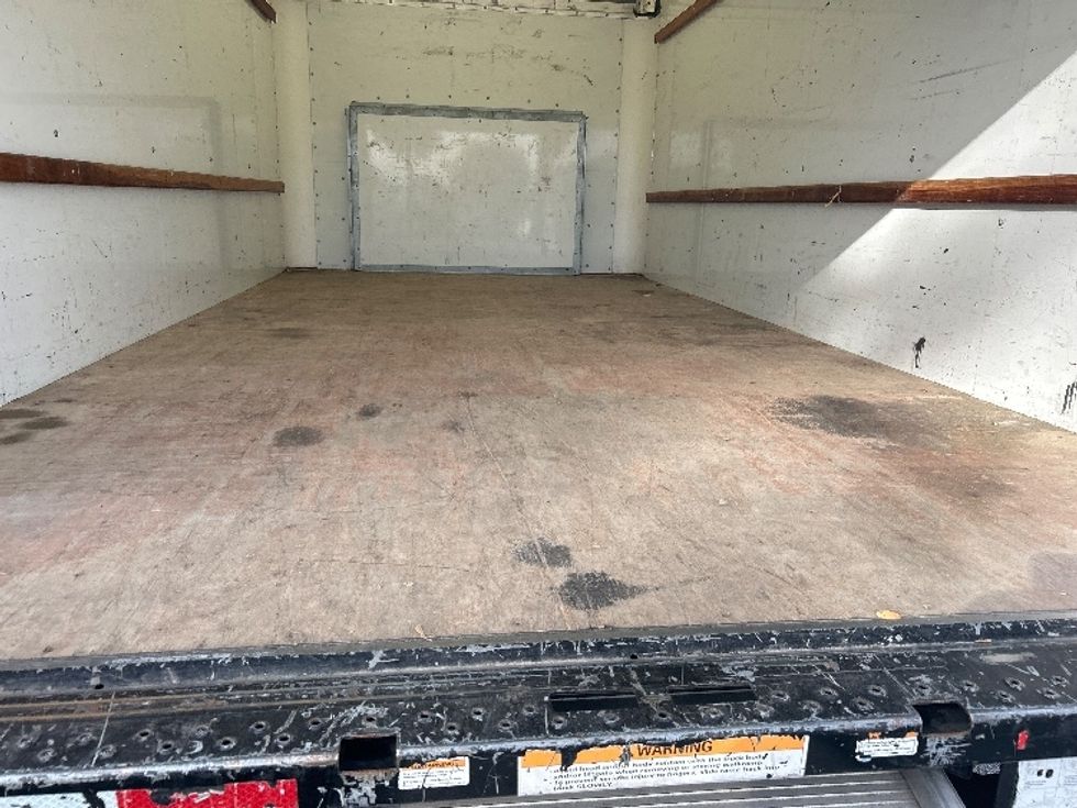 Light Duty Box Truck-Light and Medium Duty Trucks-Ford-2022-E350-Tampa-FL-89,175\n\t\tmiles-$ 33,500 - Image 10