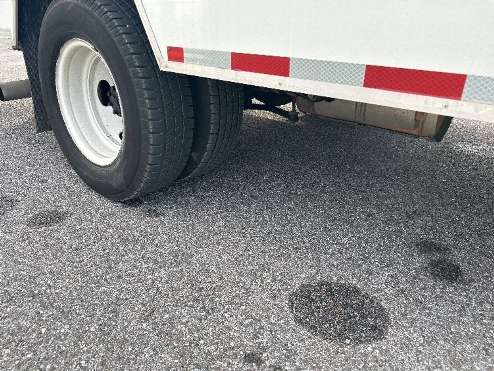 Light Duty Box Truck-Light and Medium Duty Trucks-Ford-2022-E350-Tampa-FL-89,175\n\t\tmiles-$ 33,500 - Image 14