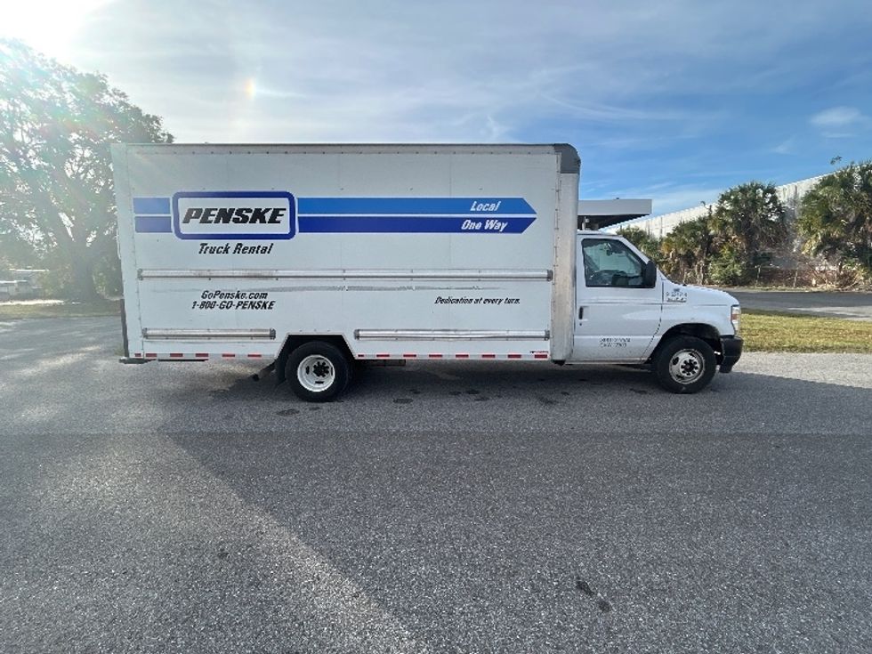 Light Duty Box Truck-Light and Medium Duty Trucks-Ford-2022-E350-Tampa-FL-89,175\n\t\tmiles-$ 33,500 - Image 15