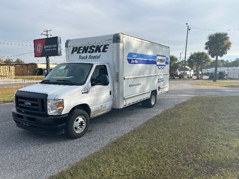Light Duty Box Truck-Light and Medium Duty Trucks-Ford-2022-E350-Tampa-FL-89,175\n\t\tmiles-$ 33,500 - Image 3
