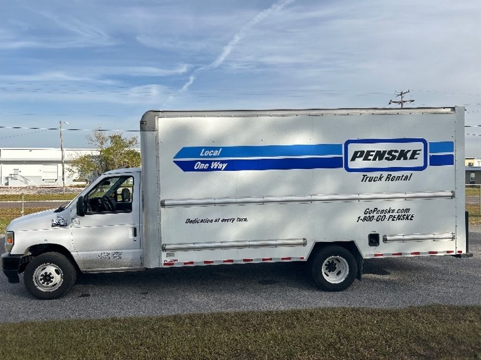 Light Duty Box Truck-Light and Medium Duty Trucks-Ford-2022-E350-Tampa-FL-89,175\n\t\tmiles-$ 33,500 - Image 4