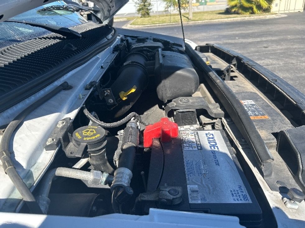 Light Duty Box Truck-Light and Medium Duty Trucks-Ford-2022-E350-Tampa-FL-89,445\n\t\tmiles-$ 33,500 - Image 21