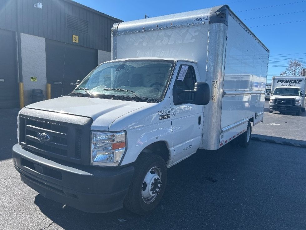 Light Duty Box Truck-Light and Medium Duty Trucks-Ford-2022-E350-Tampa-FL-89,445\n\t\tmiles-$ 33,500 - Image 3