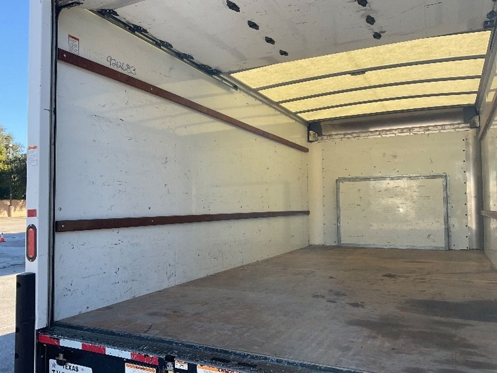 Light Duty Box Truck-Light and Medium Duty Trucks-Ford-2022-E350-Tampa-FL-92,640\n\t\tmiles-$ 33,250 - Image 11