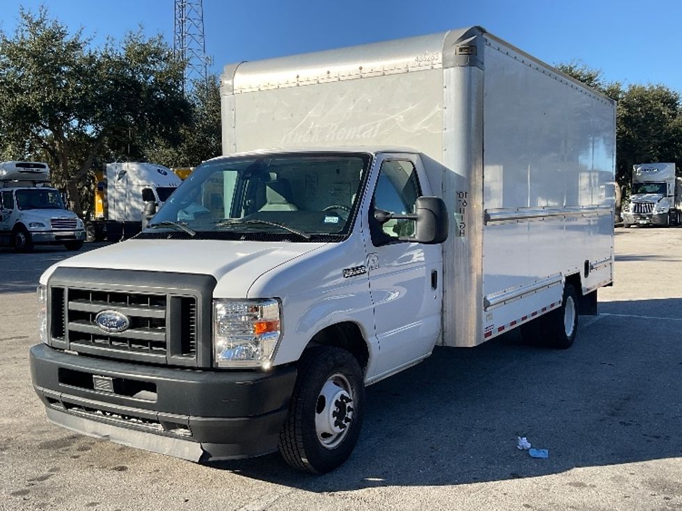 Light Duty Box Truck-Light and Medium Duty Trucks-Ford-2022-E350-Tampa-FL-92,640\n\t\tmiles-$ 33,250 - Image 3