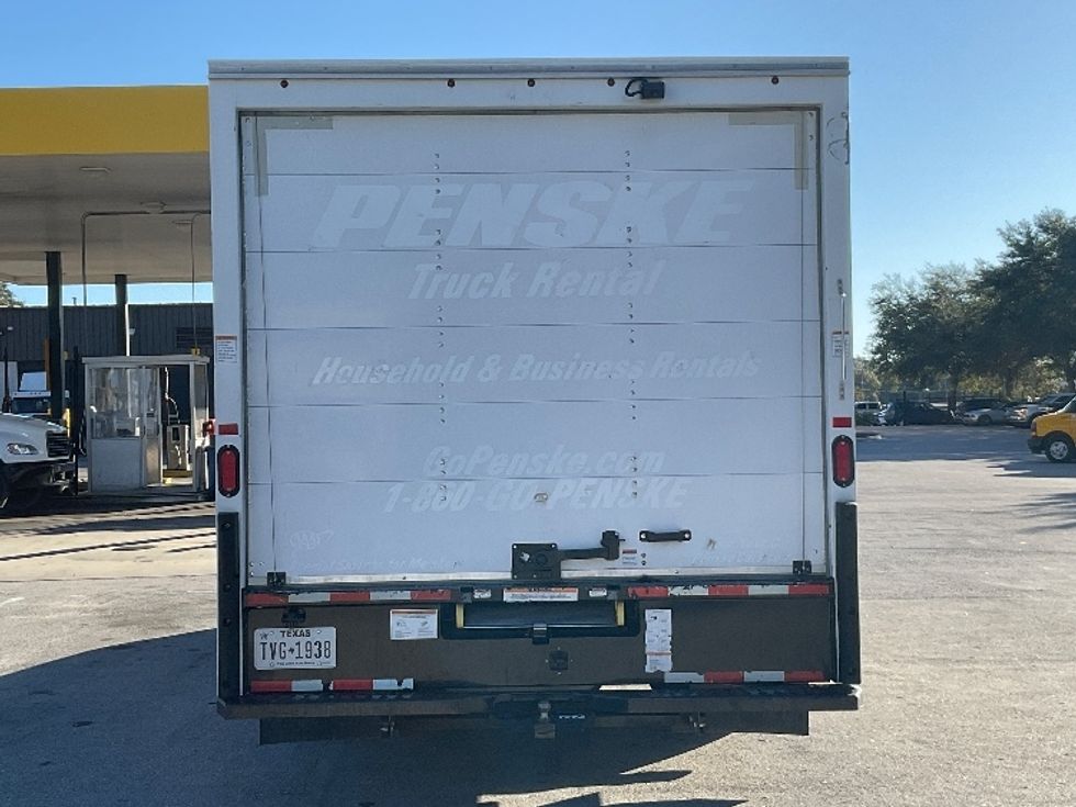 Light Duty Box Truck-Light and Medium Duty Trucks-Ford-2022-E350-Tampa-FL-92,640\n\t\tmiles-$ 33,250 - Image 7