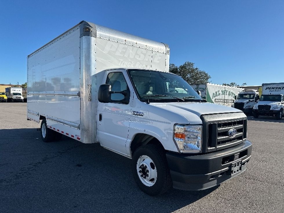 Light Duty Box Truck-Light and Medium Duty Trucks-Ford-2022-E350-Tampa-FL-99,330\n\t\tmiles-$ 32,250 - Image 1