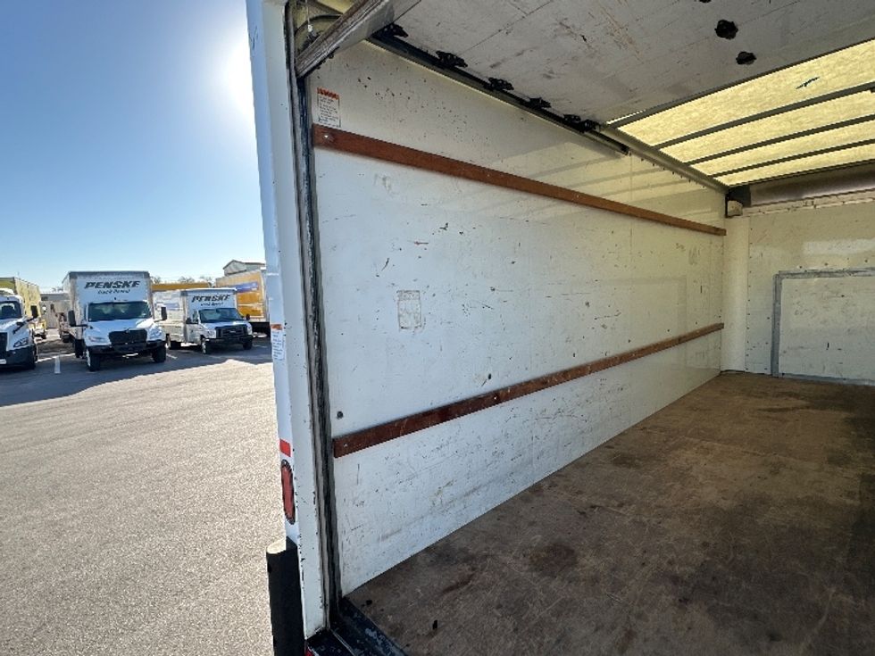 Light Duty Box Truck-Light and Medium Duty Trucks-Ford-2022-E350-Tampa-FL-99,330\n\t\tmiles-$ 32,250 - Image 11