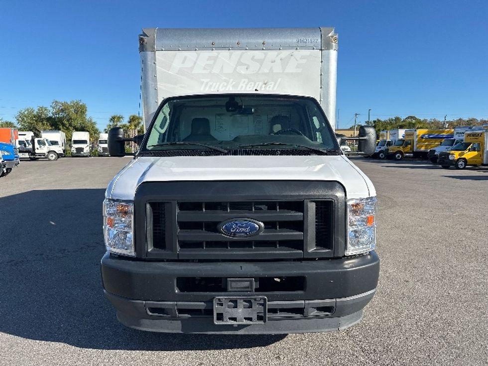 Light Duty Box Truck-Light and Medium Duty Trucks-Ford-2022-E350-Tampa-FL-99,330\n\t\tmiles-$ 32,250 - Image 2