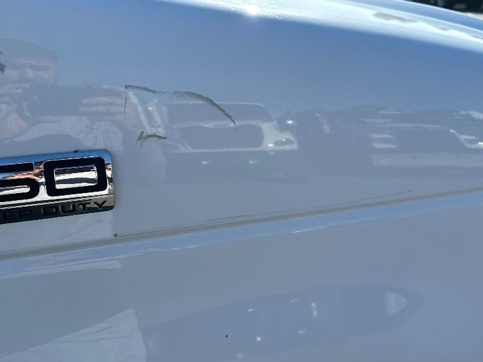 Light Duty Box Truck-Light and Medium Duty Trucks-Ford-2022-E350-Tampa-FL-99,330\n\t\tmiles-$ 32,250 - Image 26