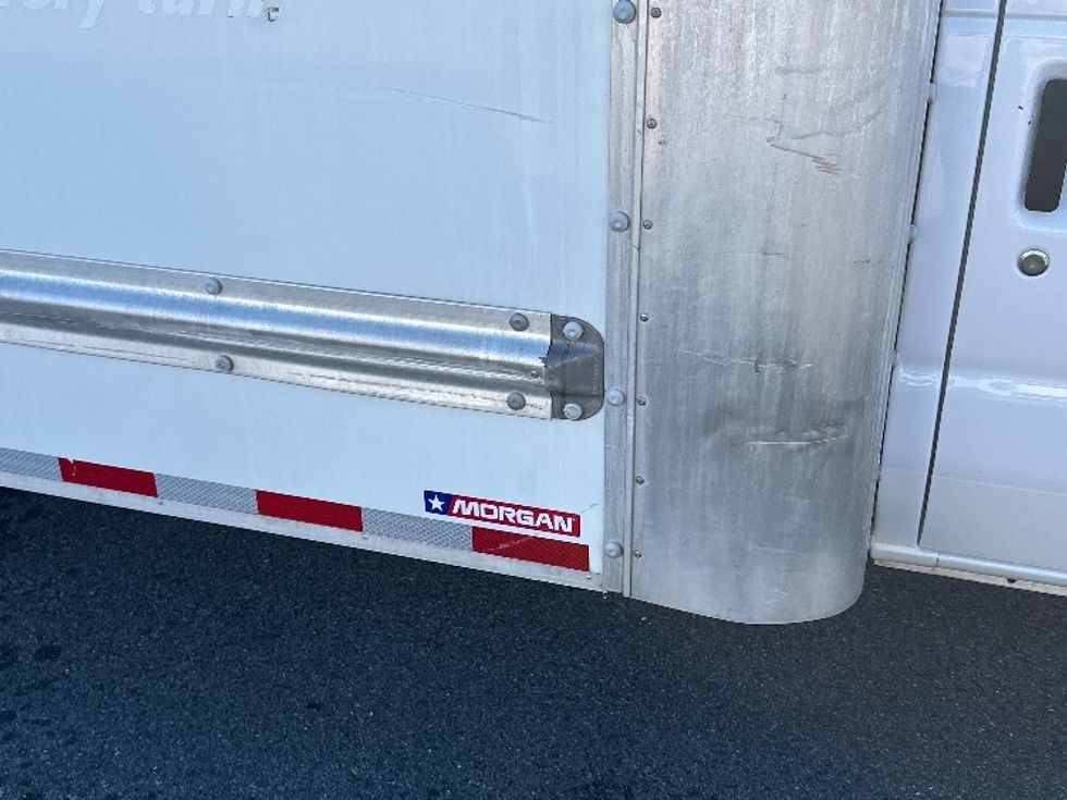 Light Duty Box Truck-Light and Medium Duty Trucks-Ford-2022-E350-Tampa-FL-99,330\n\t\tmiles-$ 32,250 - Image 27