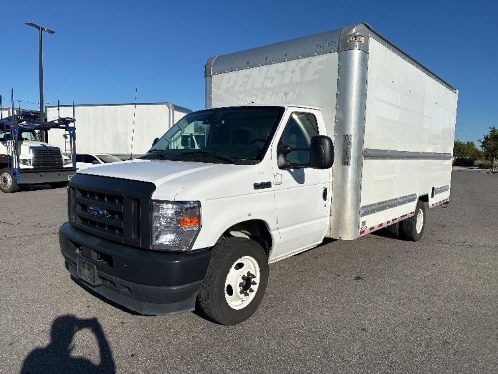 Light Duty Box Truck-Light and Medium Duty Trucks-Ford-2022-E350-Tampa-FL-99,330\n\t\tmiles-$ 32,250 - Image 3