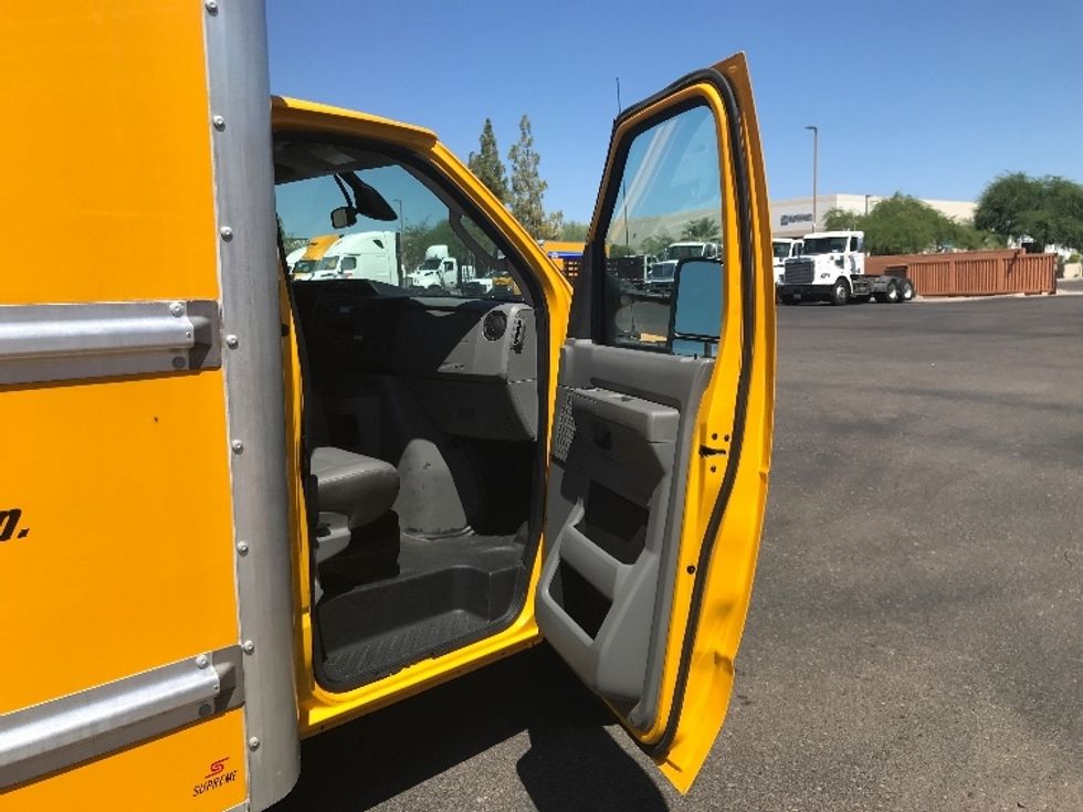 Light Duty Box Truck-Light and Medium Duty Trucks-Ford-2022-E350-Tempe-AZ-100,748\n\t\tmiles-$ 28,000 - Image 20