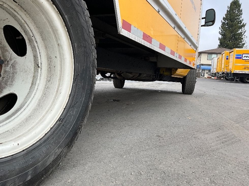 Light Duty Box Truck-Light and Medium Duty Trucks-Ford-2022-E350-Tempe-AZ-98,536\n\t\tmiles-$ 29,500 - Image 13