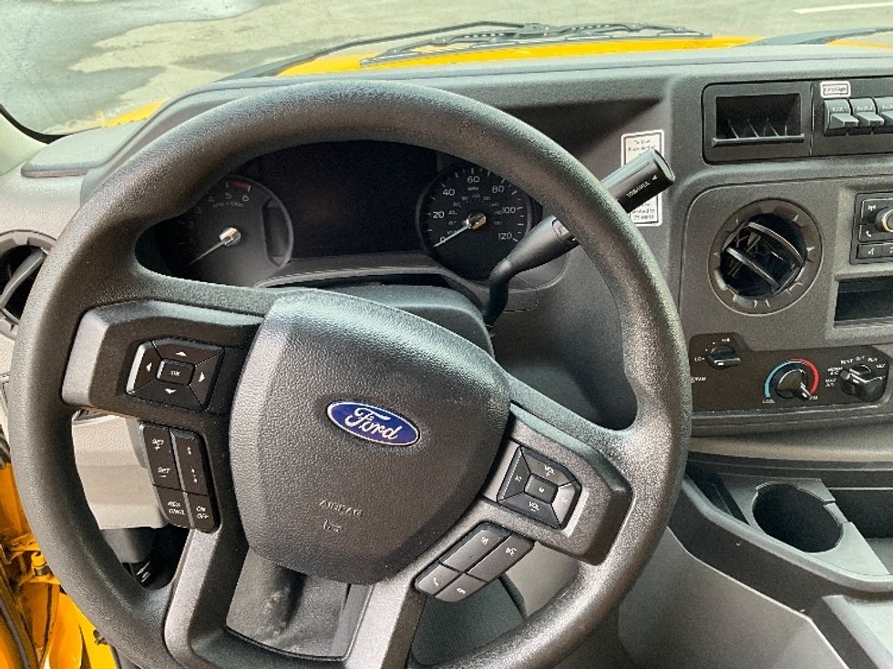 Light Duty Box Truck-Light and Medium Duty Trucks-Ford-2022-E350-Tempe-AZ-98,536\n\t\tmiles-$ 29,500 - Image 17